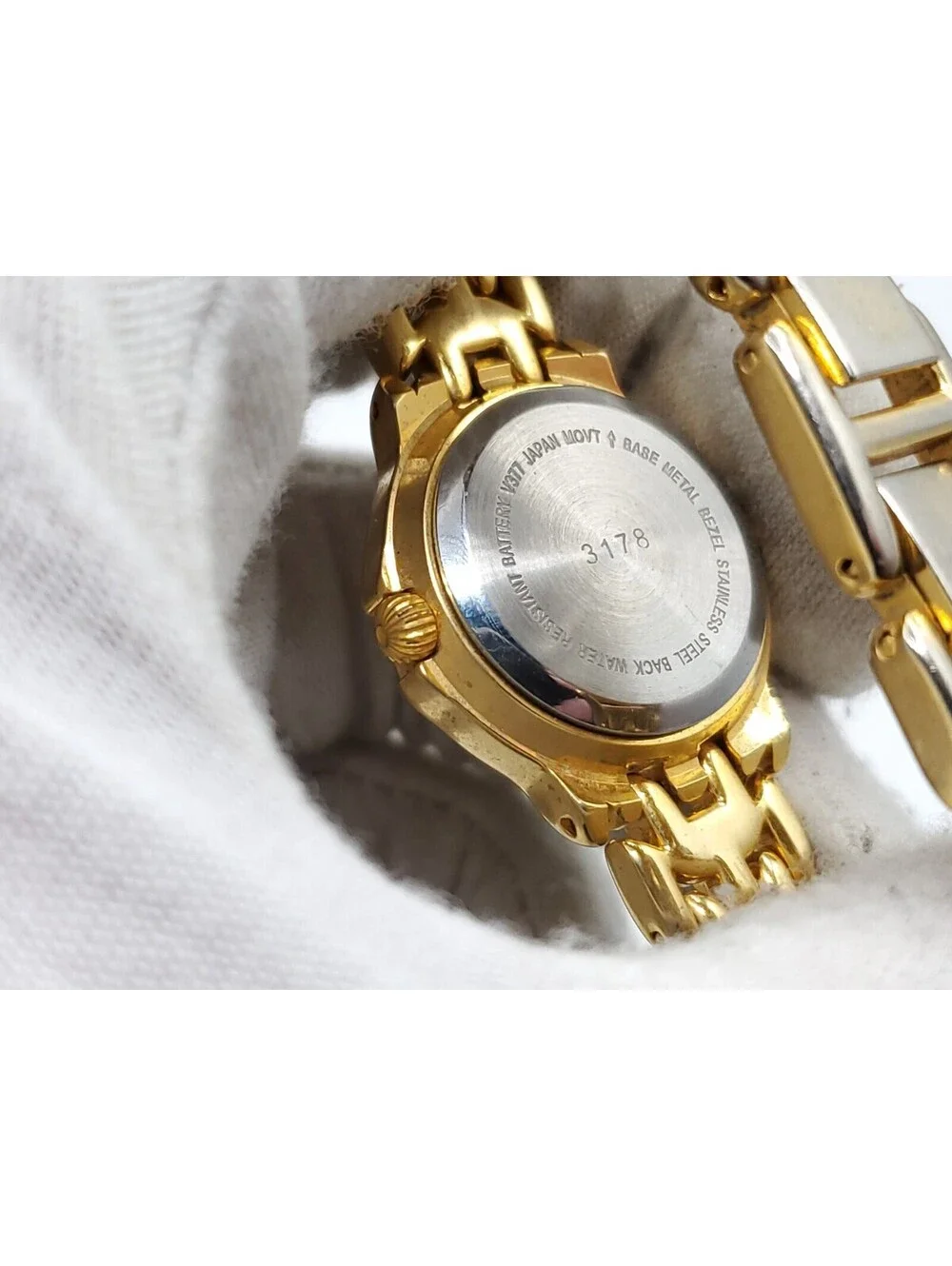Jaclyn Smith Watch Womens New Battery Gold Tone Date Dial 24mm
